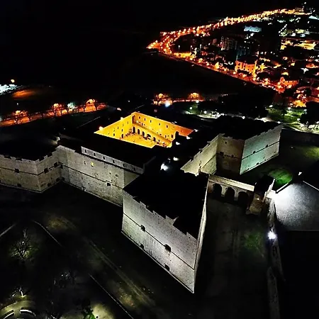 Tosches Nocleg ze śniadaniem 3*