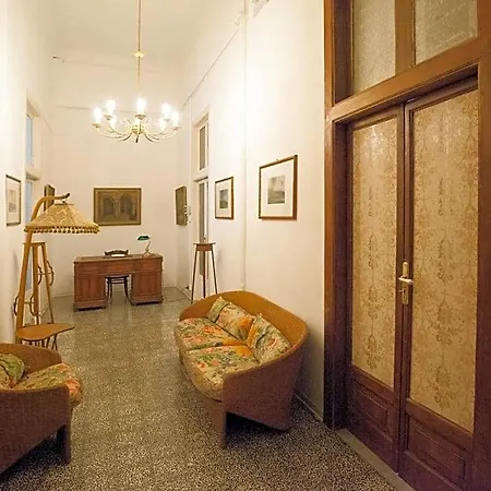 Tosches Nocleg ze śniadaniem 3*